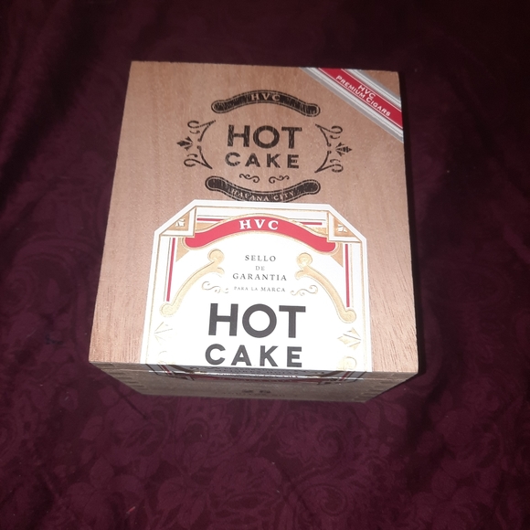 Fine Cigar Wooden "Hot Cakes" box - Picture 9 of 9